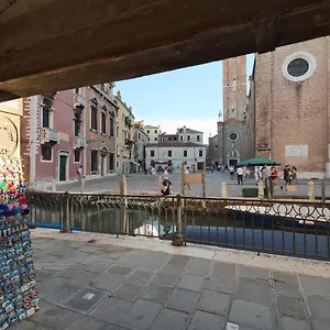 casa-marina-venice-30125.hotelslidodijesolo.com/